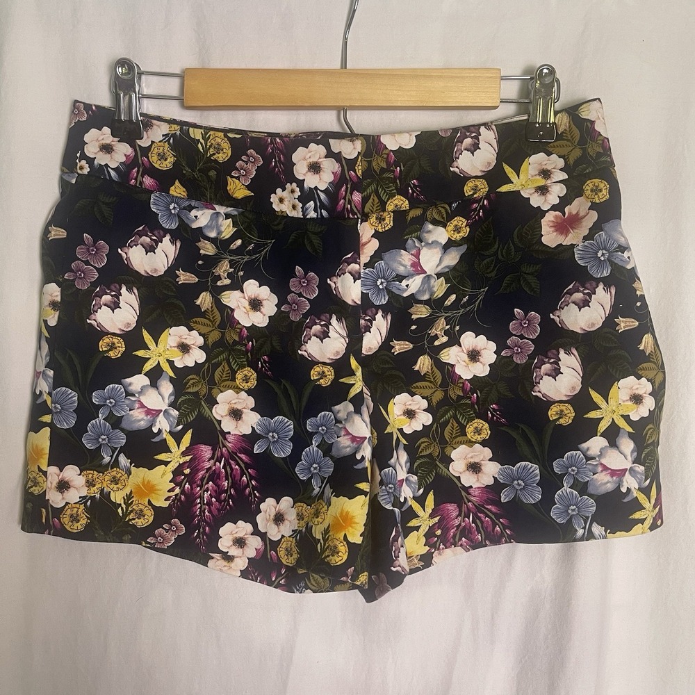 Elaine Rose Dressy Womans Navy Floral Spring Summer Short Shorts size 4.